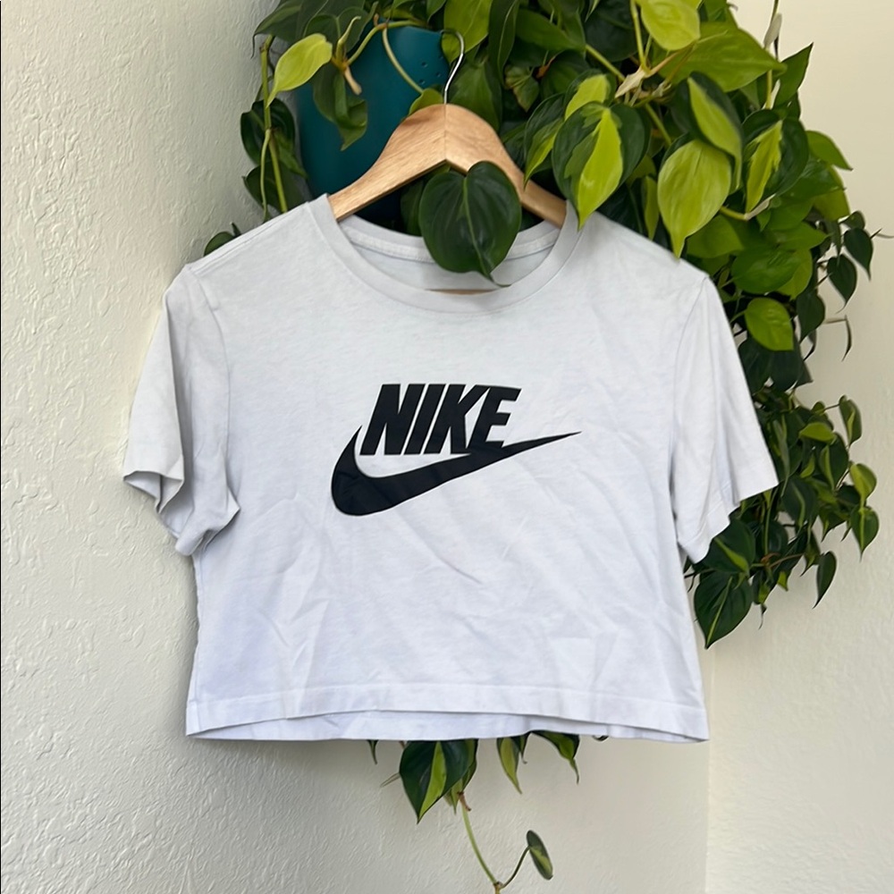 Nike White Gray Crop Top Short Sleeve